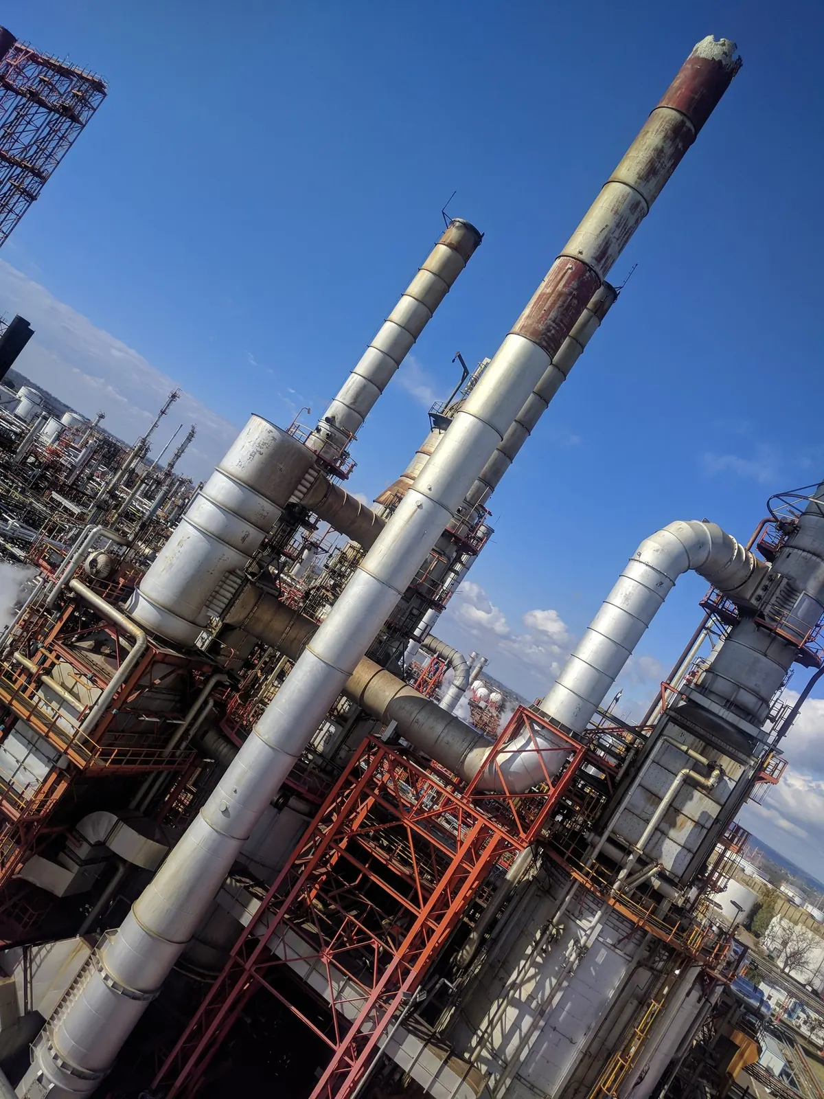 Refinería en contrapicado
